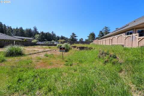 755 Edwards, Coos Bay, OR 97420