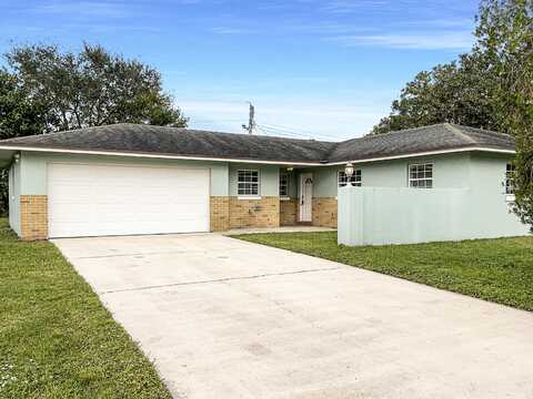 2927 Sherwood Lane, Fort Pierce, FL 34982