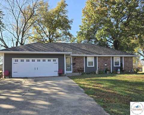 1704 E Green, Clinton, MO 64735