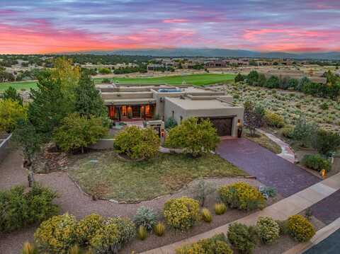 27 Tecolote Circle, Santa Fe, NM 87506