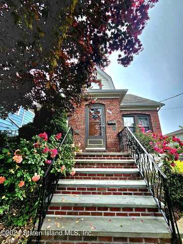 227 King Street, Staten Island, NY 10312