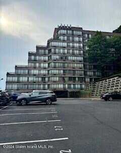 755 Narrows Road N, Staten Island, NY 10304