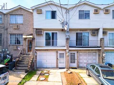 77 Dayna Drive, Staten Island, NY 10305