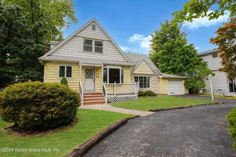 1752 Carlton Avenue, Staten Island, NY 10309