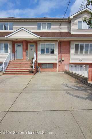 29 Poplar Avenue, Staten Island, NY 10309