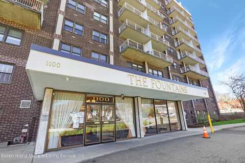 1100 Clove Road, Staten Island, NY 10301