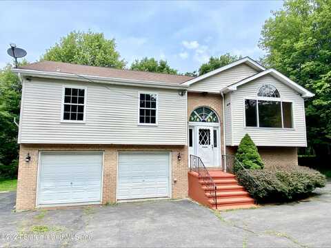 127 Yellow Birch Lane, Long Pond, PA 18334