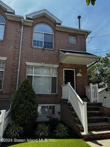 1090 Sheldon Avenue, Staten Island, NY 10309