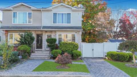 15 Ovas Court, Staten Island, NY 10312