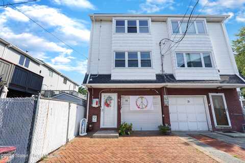 33 Avon Lane, Staten Island, NY 10314