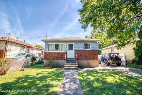 327 South Avenue, Staten Island, NY 10303