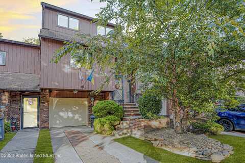 53 Alan Loop, Staten Island, NY 10304