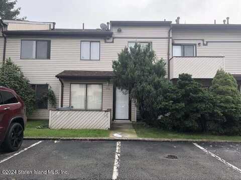 74 Wolkoff Lane, Staten Island, NY 10303