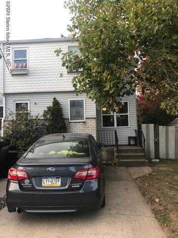 15 Lorraine Loop, Staten Island, NY 10309