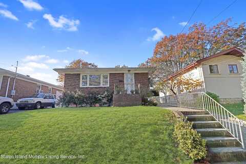 8 Piedmont Avenue, Staten Island, NY 10305