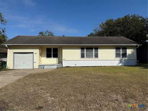 1204 Locust Avenue, Victoria, TX 77901