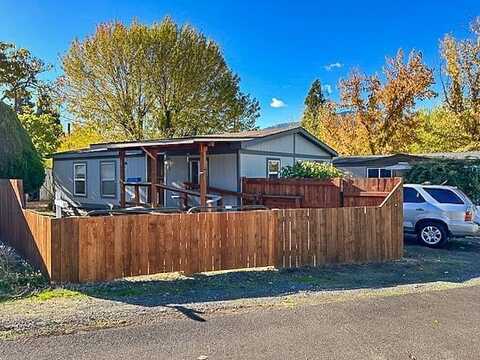 1235 N Mountain Avenue, Ashland, OR 97520