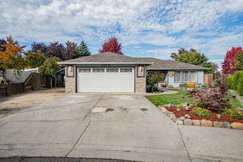 1570 Williamsburg Circle, Medford, OR 97501