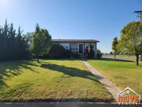 1201 South Ojibwa Street, Satanta, KS 67870