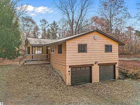 1368 Lamerson Lane, Interlochen, MI 49643