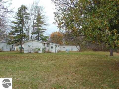 1684 W Monroe Road, Saint Louis, MI 48880