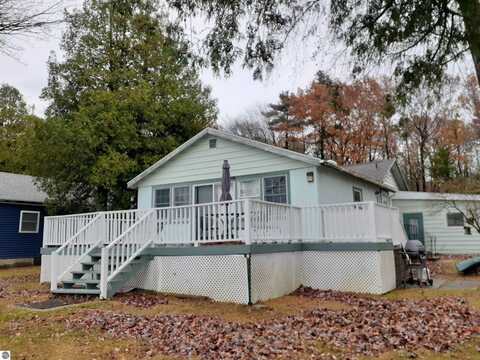 809 Rainbow Drive, East Tawas, MI 48730