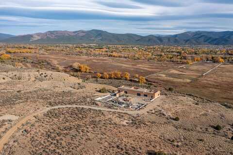 125 Villa Ventosa, Taos, NM 87571