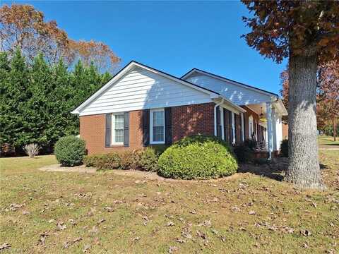 308 Arlington Street, Mount Airy, NC 27030