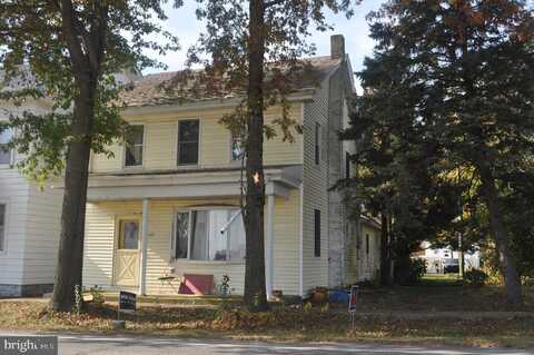 143 MAIN STREET N, BERRYSBURG, PA 17005