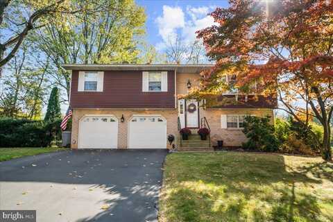 428 JOHNSTON DRIVE, BETHLEHEM, PA 18017