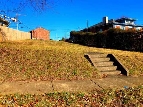 302 Highland Avenue, Johnson City, TN 37604