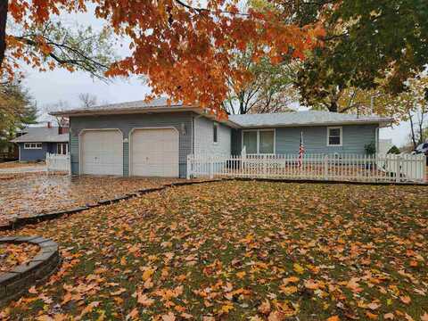 141 S Hackett Road, Waterloo, IA 50701