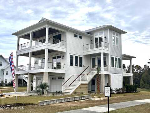 8116 Grand Harbour Court, Wilmington, NC 28411