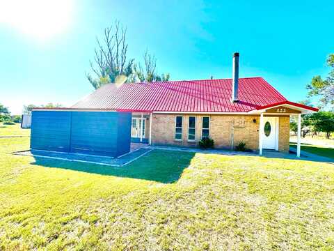 222 E 5th Street, Higgins, TX 79046