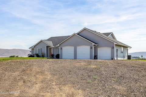 1376 Songbird Way, Yakima, WA 98908