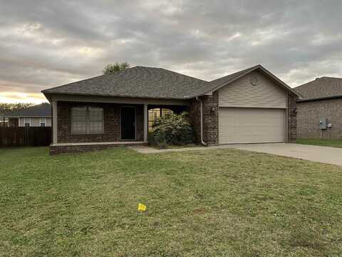 34 GRANDSTAND Drive, Austin, AR 72007