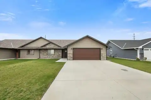 807 W 22ND STREET, SCHUYLER, NE 68661