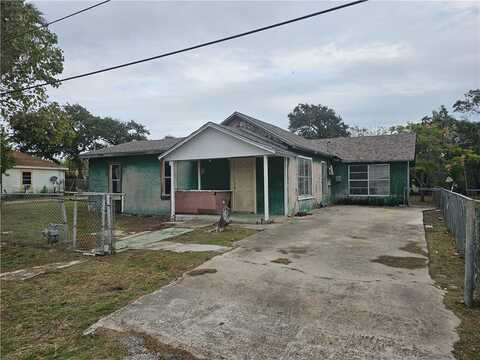 734 S Young, Rockport, TX 78382