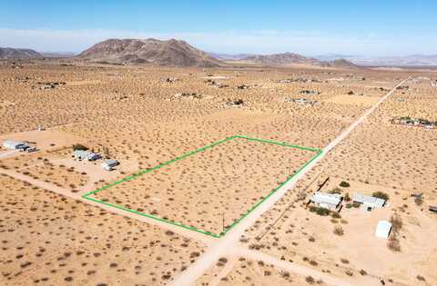 60472 Stearman Road, Landers, CA 92285