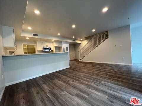 1529 N Kingsley Dr, Los Angeles, CA 90027