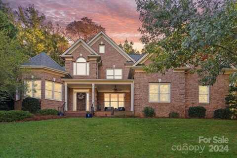 10900 Fox Hedge Road, Matthews, NC 28105