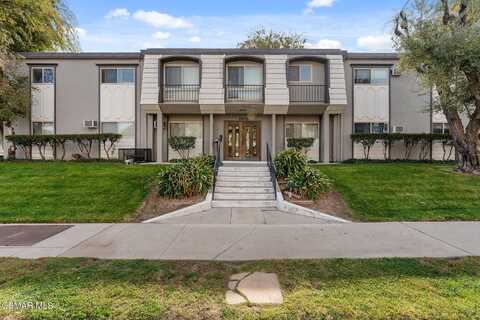 22050 Calvert Street, Woodland Hills, CA 91367