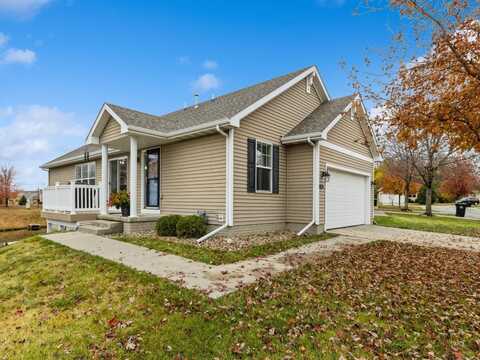 5954 Sapphire Circle, Johnston, IA 50131