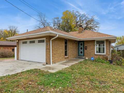 3841 Lower Beaver Road, Des Moines, IA 50310