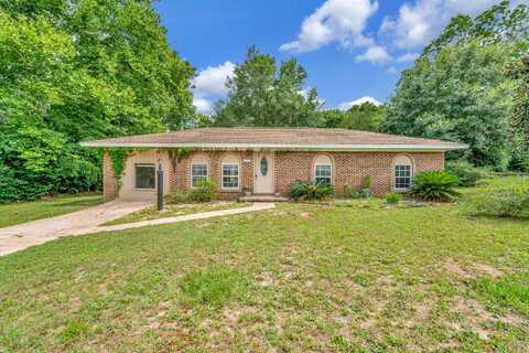 208 Forrest Parkway, Crestview, FL 32539