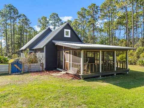 389 Mallet Bayou Road, Freeport, FL 32439