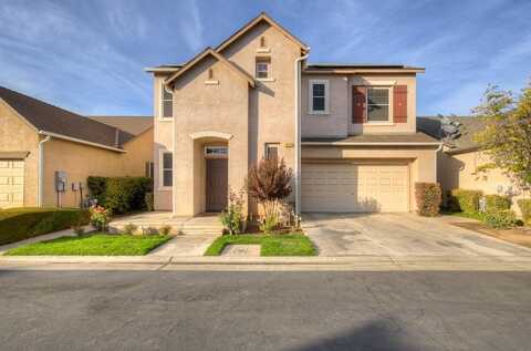 619 Casanova Lane W, Clovis, CA 93619