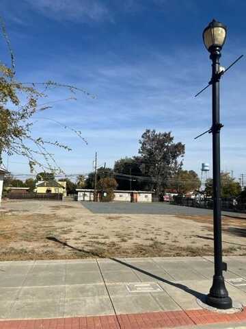 1031 P Street, Firebaugh, CA 93622