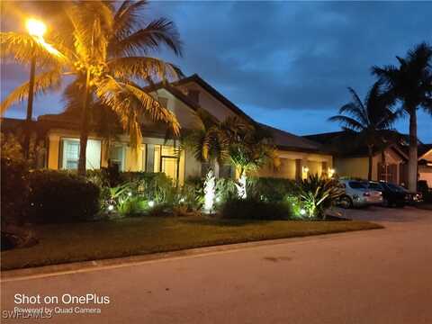 8724 Westwood Oaks Place, Fort Myers, FL 33908