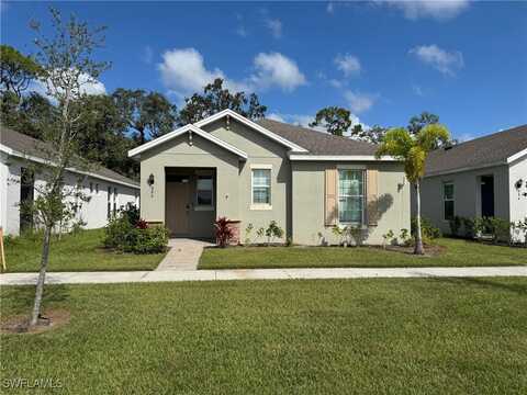 882 Friendship Circle, Labelle, FL 33935